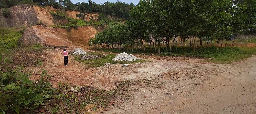 Thái Nguyên: Chuyển cơ quan điều tra vụ Phó Chủ tịch UBND xã Minh Đức bán đất không đủ điều kiện chuyển nhượng, lấy tiền tỷ của dân Thái Nguyên: Chuyển cơ quan điều tra vụ Phó Chủ tịch UBND xã Minh Đức bán đất không đủ điều kiện chuyển nhượng, lấy tiền tỷ của dân