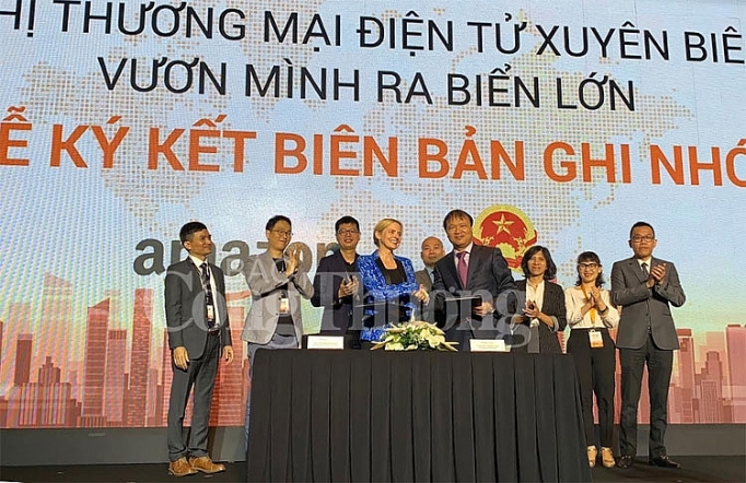 hop tac voi amazon mo ra co hoi ban hang den 185 thi truong tren the gioi