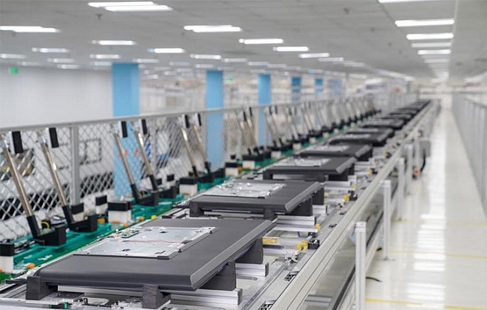 Dây chuyền sản xuất TV Vsmart hiện đại cỡ nào? day chuyen san xuat tv vsmart hien dai co nao