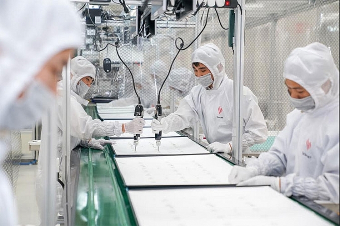 Dây chuyền sản xuất TV Vsmart hiện đại cỡ nào? day chuyen san xuat tv vsmart hien dai co nao