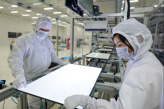 Dây chuyền sản xuất TV Vsmart hiện đại cỡ nào? day chuyen san xuat tv vsmart hien dai co nao