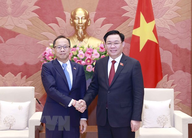 Chủ tịch Quốc hội Vương Đình Huệ tiếp Đại sứ Campuchia Chay Navuth hình ảnh 1 Chu tich Quoc hoi Vuong Dinh Hue tiep Dai su Campuchia Chay Navuth hinh anh 1