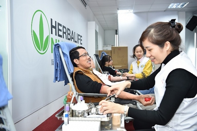 herbalife viet nam huong ung manh me ngay hien mau tinh nguyen