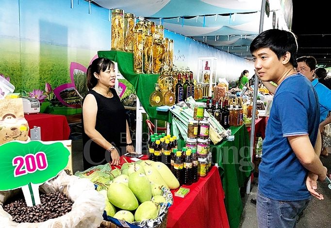 dong thap phat trien nong nghiep theo huong quy mo lon hien dai