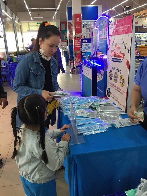 hon 3 trieu khau trang duoc ban ra thi truong cua saigon coop khong tang gia