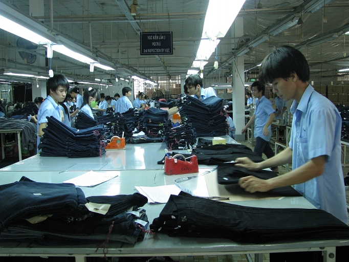 doanh nghiep det may duoc tiep suc vuot bao covid 19