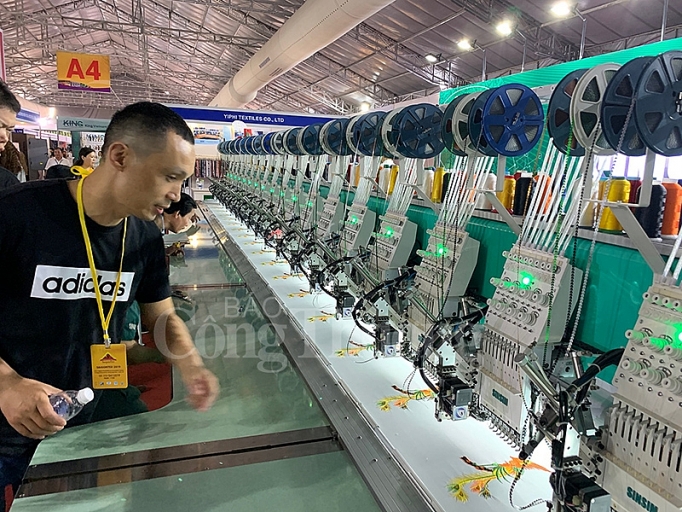 Tăng cơ hội tiếp cận công nghệ mới cho doanh nghiệp dệt may saigon tex saigon farbic 2019 tang co hoi tiep can cong nghe moi cho doanh nghiep det may