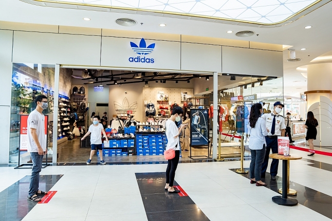 Bán lẻ tăng nguồn hàng, giảm giá mạnh dịp 30/4 và 1/5 ban le tang nguon hang giam gia manh dip 304 va 15