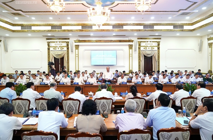 tp ho chi minh phat huy vai tro dong luc trong phat trien vung kinh te trong diem phia nam