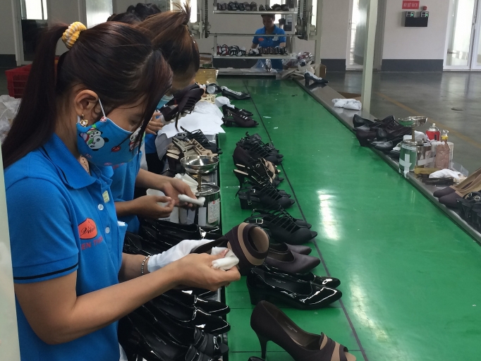 Da giày cải tiến sản phẩm để thích ứng với EVFTA ` da giay cai tien san pham de thich ung voi evfta