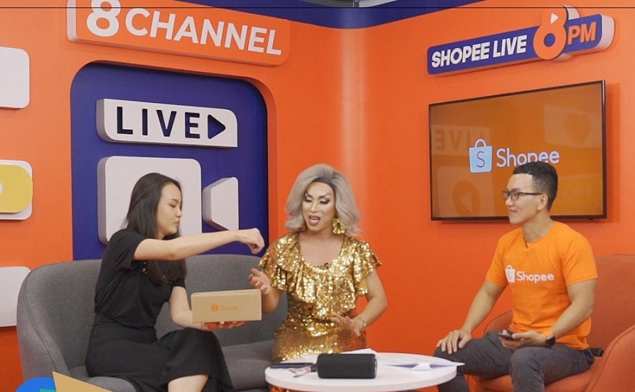 Bán hàng qua livestream bứt tốc hơn trong mùa dịch ban hang qua livestream but toc hon trong mua dich