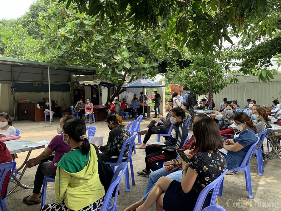 Làm gì để người lao động không đổ xô rút bảo hiểm xã hội ồ ạt? Làm gì để người lao động không đổ xô rút bảo hiểm xã hội ồ ạt?