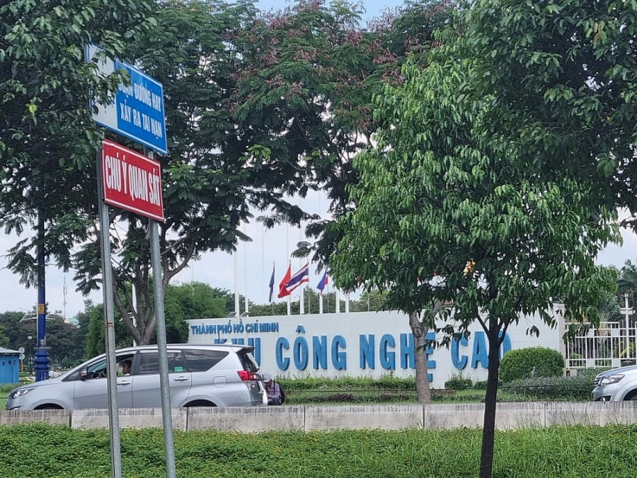 Đầu tư vào Khu công nghệ cao TP. Hồ Chí Minh: Vẫn vướng thủ tục hành chính Đầu tư vào Khu công nghệ cao TP. Hồ Chí Minh: Vẫn vướng thủ tục hành chính