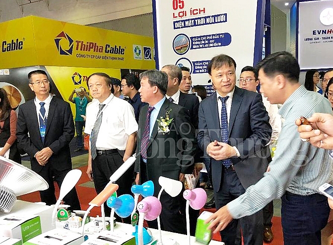 khai mac trien lam quoc te vietnam ete va enertec expo 2018