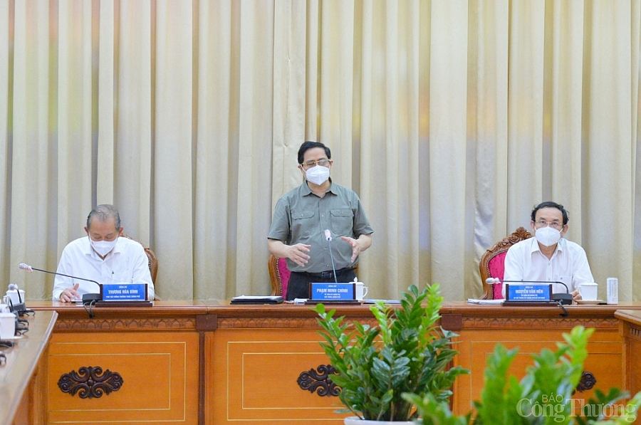 Ưu tiên số 1 của TP. Hồ Chí Minh là tập trung chống dịch Ưu tiên số 1 của TP. Hồ Chí Minh là tập trung chống dịch