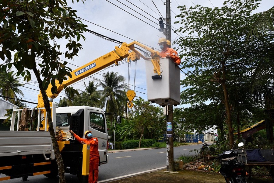 Điện lực Kiên Giang đảm bảo cung cấp điện an toàn cho kỳ thi tốt nghiệp THPT Điện lực Kiên Giang đảm bảo cung cấp điện an toàn cho kỳ thi tốt nghiệp THPT