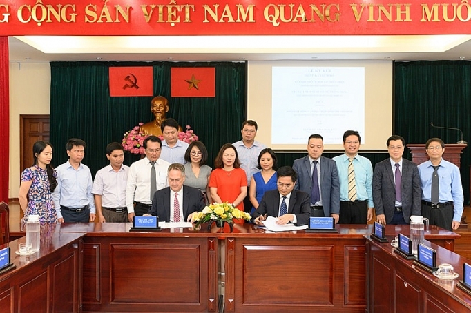 tp ho chi minh hop tac cung visa cam ket phat trien phuong thuc di chuyen thong minh