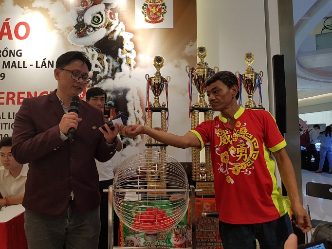 40 doi tranh cup lan su rong tai tp ho chi minh