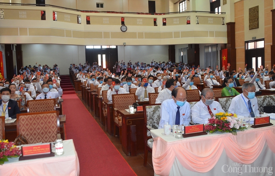 undefined 4828-bieu-quyet