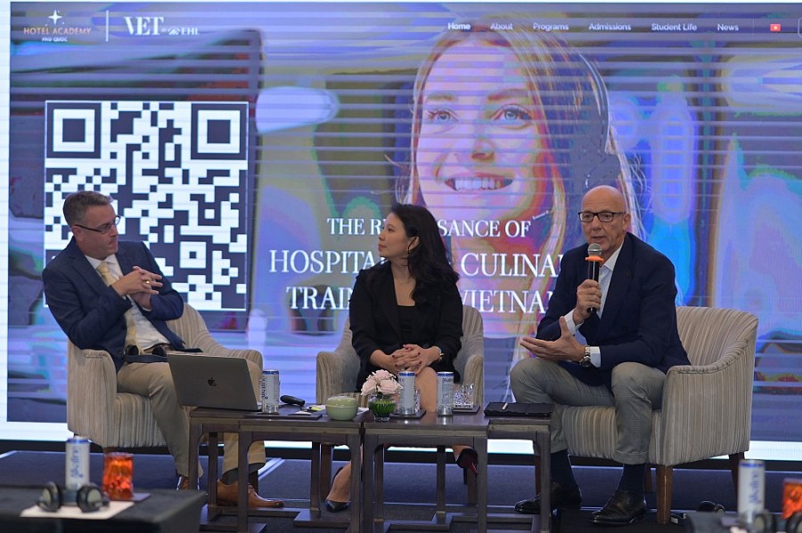 Giải bài toán nhân sự cho lĩnh vực nhà hàng, khách sạn Việt Nam Giải bài toán nhân sự cho lĩnh vực nhà hàng, khách sạn Việt Nam