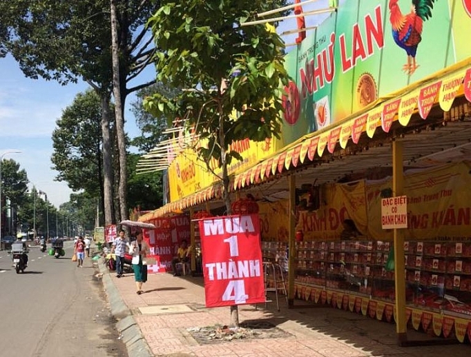 TP. Hồ Chí Minh: Bánh Trung thu đại hạ giá để câu khách tp ho chi minh banh trung thu dai ha gia de cau khach