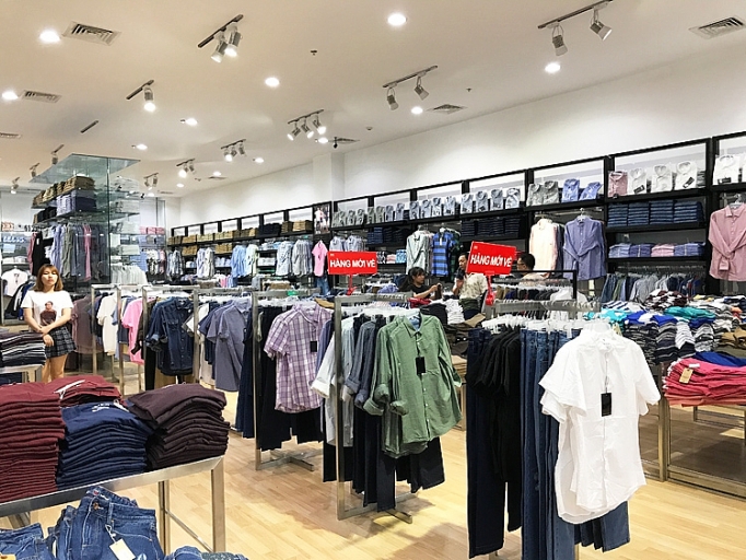 thi truong thoi trang nhanh viet nam ky i thoi trang ngoai don dap do bo