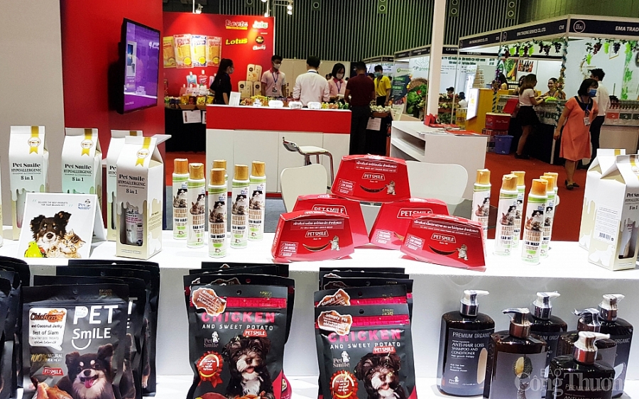 2332-trien-lam-hang-thai-lan