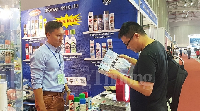 tp ho chi minh khai mac bo ba trien lam chuyen nganh det may