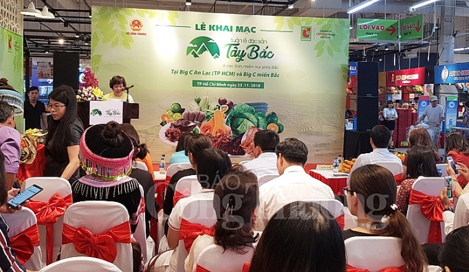 tuan le dac san tay bac va cac tinh mien nui phia bac tai big c