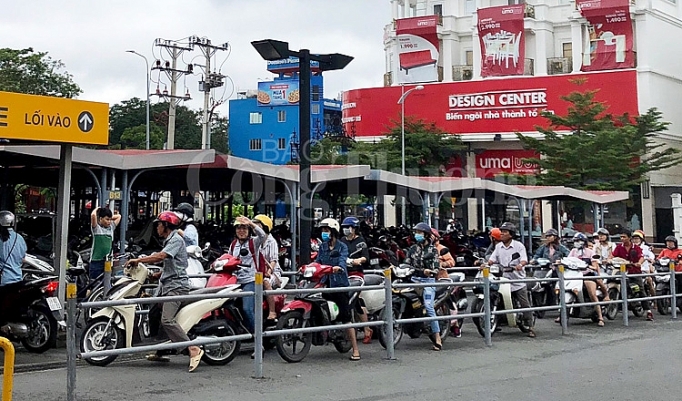 tp ho chi minh suc mua tai sieu thi tang cao sau bao so 9