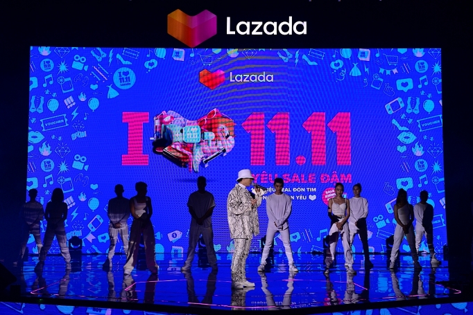 hang tram ngan luot xem dai nhac hoi lazada super show tren ung dung di dong cua lazada