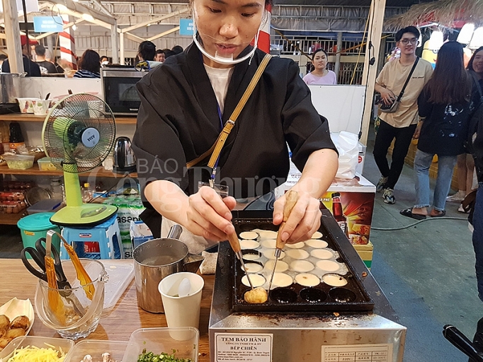 lien hoan am thuc mon ngon cac nuoc thu hut du khach quoc te trong ngay khai mac