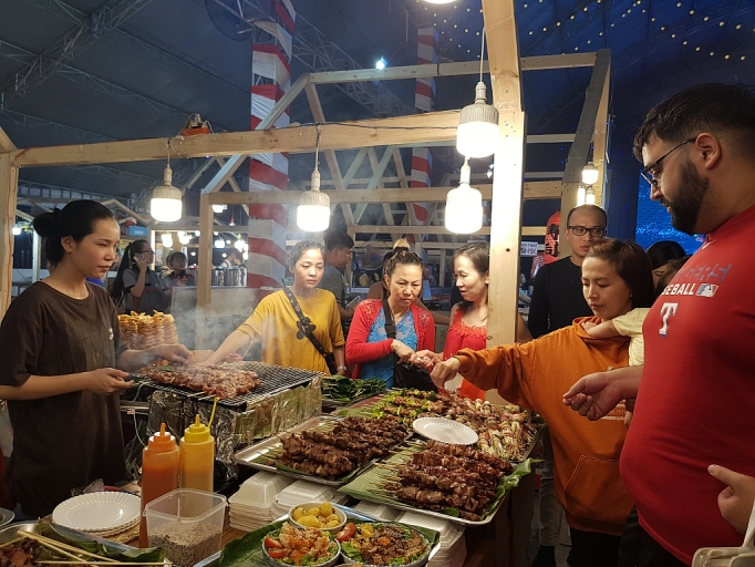 tp ho chi minh no luc hoan thanh muc tieu don 40 trieu khach du lich trong nam 2019