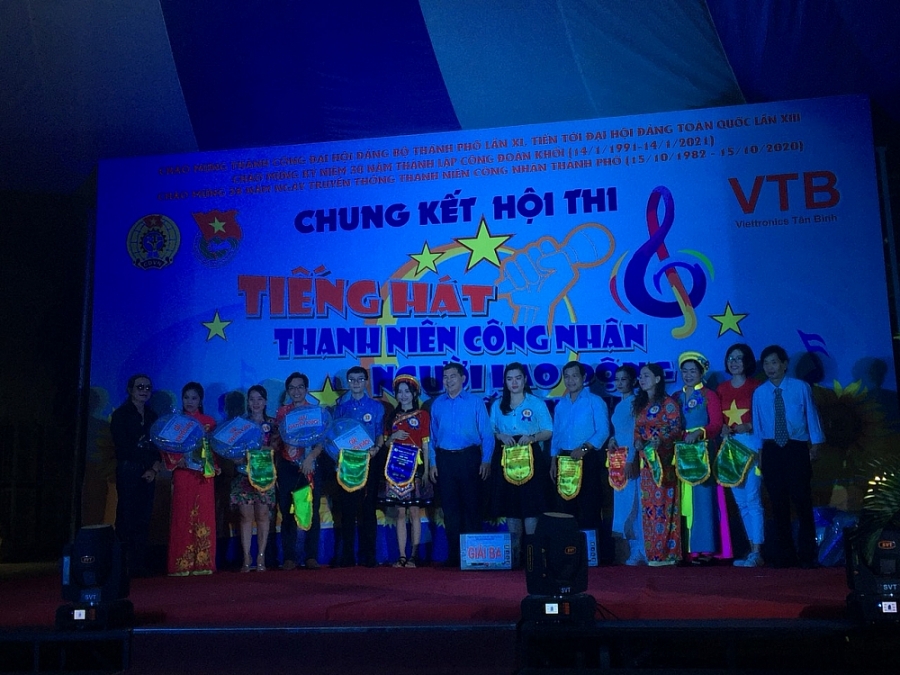 0229-hoi-thi-tieng-hat-thanh-nien-cong-nhan