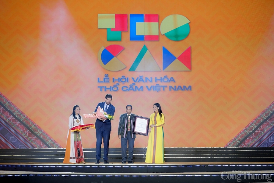 Khai mạc Lễ hội Văn hóa thổ cẩm Việt Nam lần thứ II tại Đắk Nông Khai mạc Lễ hội Văn hóa thổ cẩm Việt Nam lần thứ II tại Đắk Nông