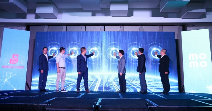 momo hop tac voi saigon coop day manh so hoa kenh mua sam hien dai