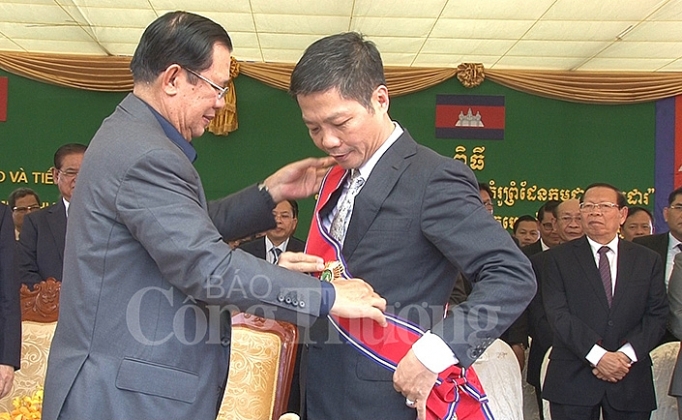 ban giao cho kieu mau bien gioi campuchia thuc day giao thuong bien gioi viet nam campuchia