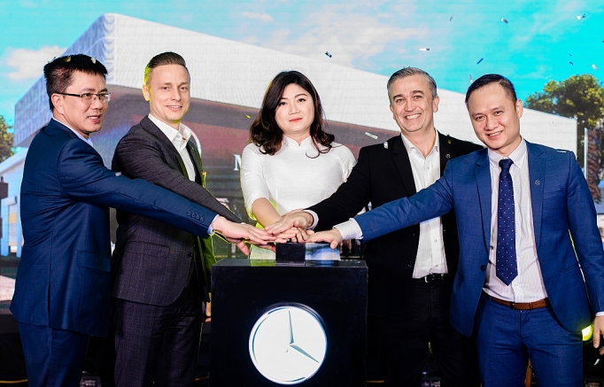 mercedes benz mo xuong dich vu chinh hang tai quang ninh