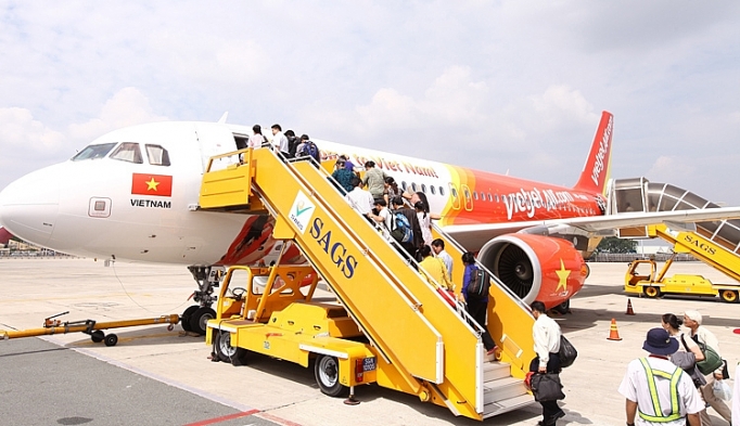 Vietjet tạm ứng 10% cổ tức đợt 2/2018, cổ tức cả năm tiền mặt 30% vietjet tam ung 10 co tuc dot 22018 co tuc ca nam tien mat 30