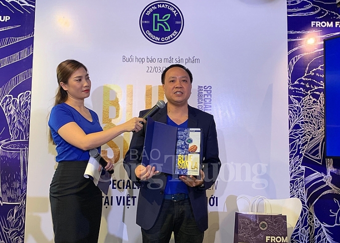 phuc sinh group ra mat san pham ca phe blue son la