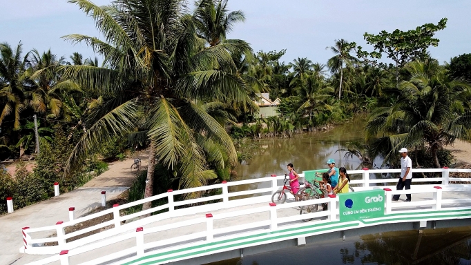 grab va quy bao tro tre em viet nam khanh thanh cau ut om trong du an xay cau den lop