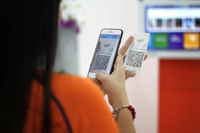 Doanh nghiệp nỗ lực thúc đẩy thanh toán không dùng tiền mặt tại Việt Nam doanh nghiep no luc thuc day thanh toan khong dung tien mat tai viet nam