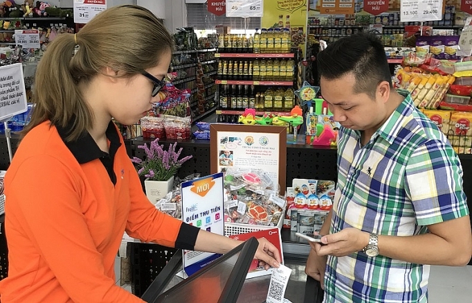 Doanh nghiệp nỗ lực thúc đẩy thanh toán không dùng tiền mặt tại Việt Nam doanh nghiep no luc thuc day thanh toan khong dung tien mat tai viet nam