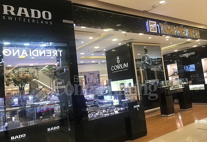 Đồng hồ hàng hiệu có thực... hiệu? can trong voi viec mua dong ho hang hieu tai viet nam