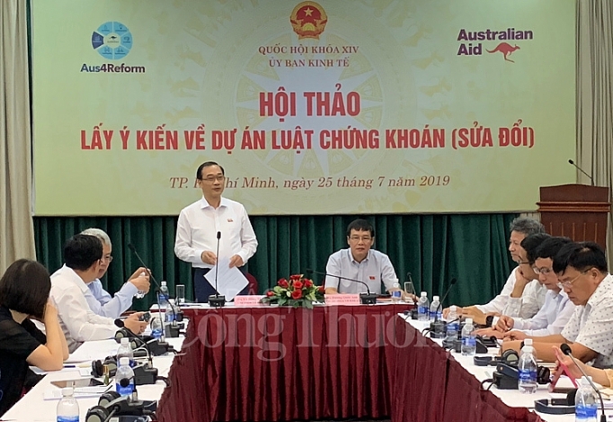 Nhiều vấn đề cần hoàn thiện trong Luật Chứng khoán sửa đổi nhieu van de can hoan thien trong luat chung khoan sua doi