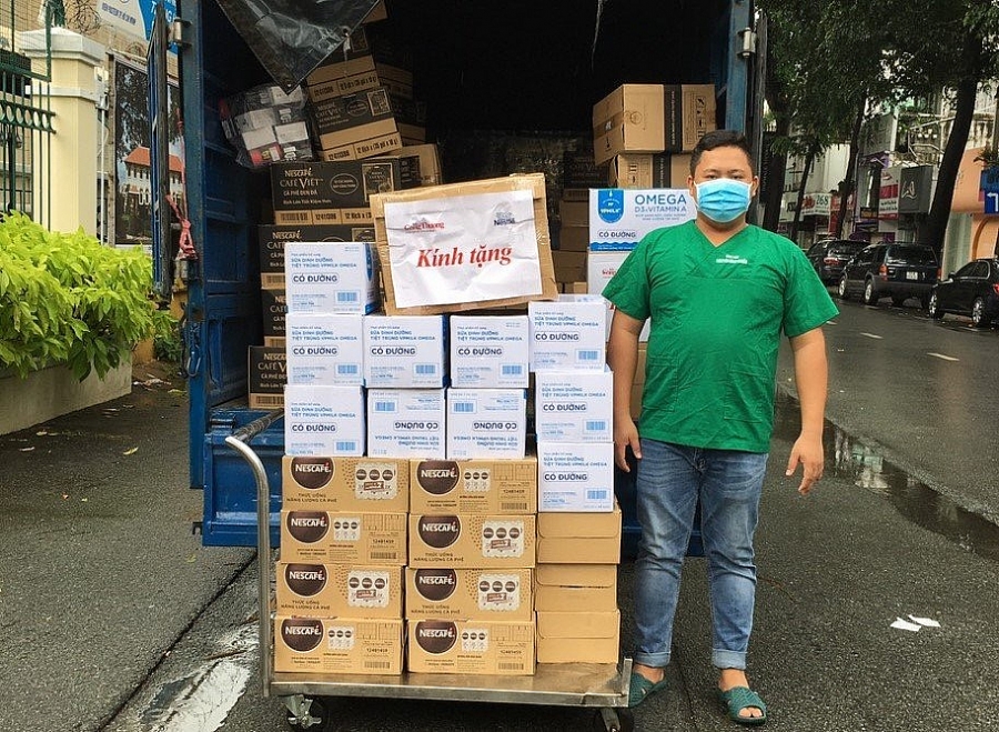 Báo Công Thương đồng hành cùng y, bác sĩ tuyến đầu chống dịch tại TP.HCM Báo Công Thương đồng hành cùng y, bác sĩ tuyến đầu chống dịch tại TP.HCM