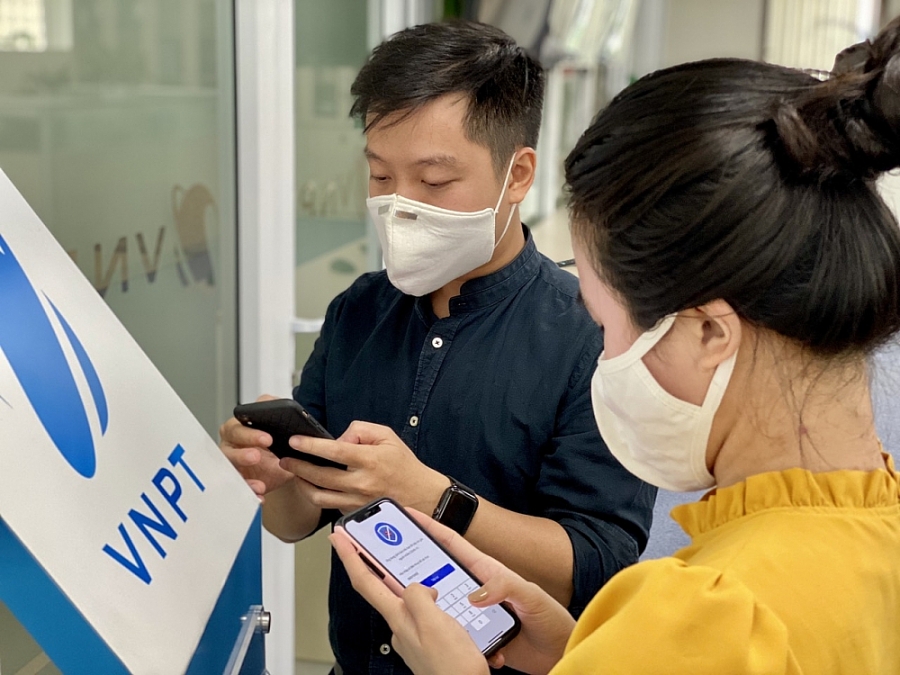 1801-vinaphone-tyng-data-khuyyn-khich-khach-hang-tyi-bluezone