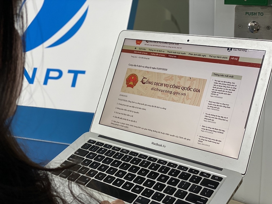 0545-nyp-ly-phi-tryyc-by-va-nyp-ty-khai-yyng-ky-o-to-tryc-tuyyn-nhy-dych-vy-cong-sy-1000