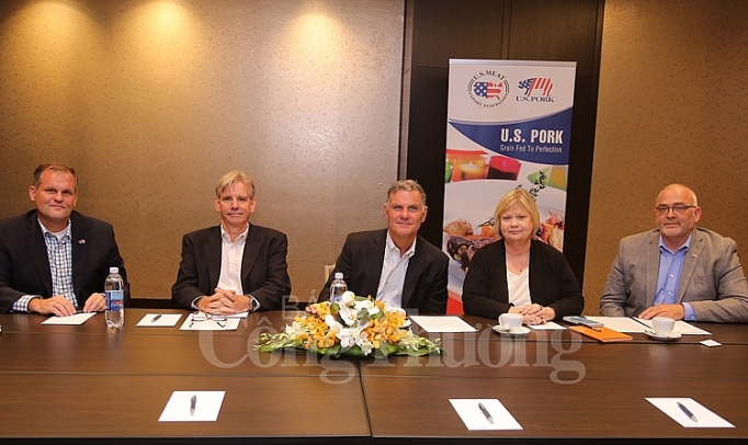 hoa ky tim duong day manh xuat khau thit heo vao viet nam va chau a