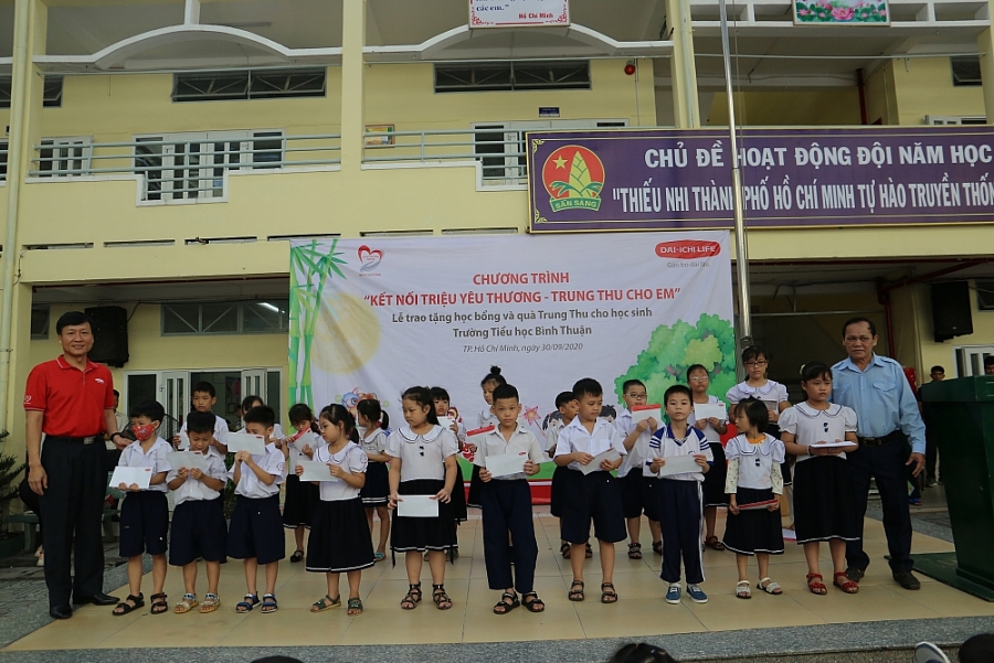 undefined 1740-img-4860